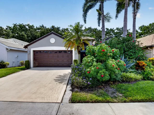 3-bedroom home for sale in Delray Beach - 13620 Weyburne Drive - MondialRealty