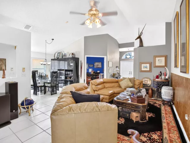 3-bedroom home for sale in Delray Beach - 13620 Weyburne Drive - MondialRealty