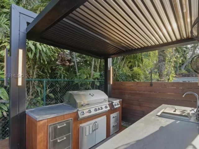 3-bedroom home for rent in Miami - 4628 SW 10th St 4628 - MondialRealty