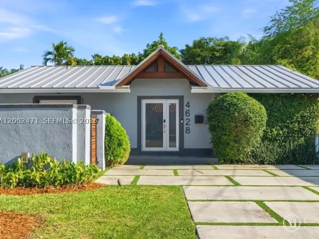 3-bedroom home for rent in Miami - 4628 SW 10th St 4628 - MondialRealty