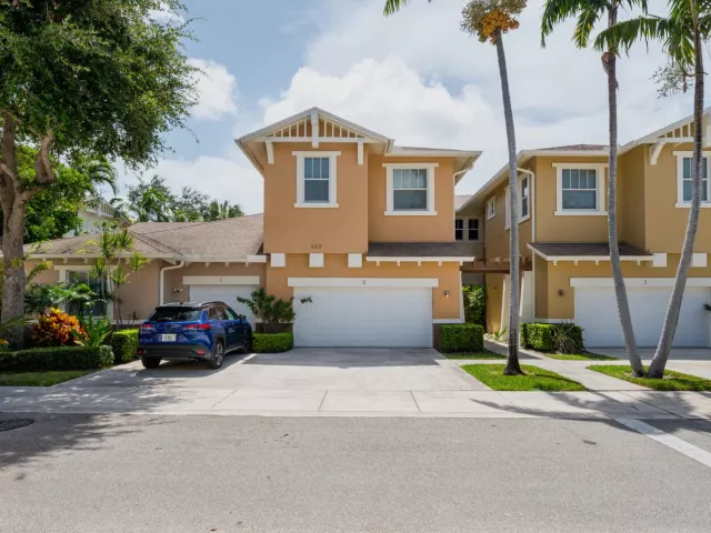 3-bedroom home for rent in West Palm Beach - 669 Pacific Grove Drive 2 - MondialRealty