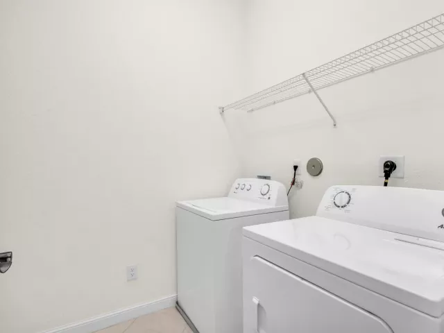 3-bedroom home for rent in West Palm Beach - 669 Pacific Grove Drive 2 - MondialRealty