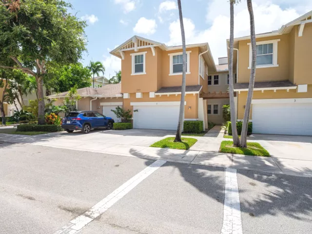 3-bedroom home for rent in West Palm Beach - 669 Pacific Grove Drive 2 - MondialRealty