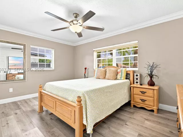 3-bedroom home for sale in Miami - 11831 SW 31st St - MondialRealty