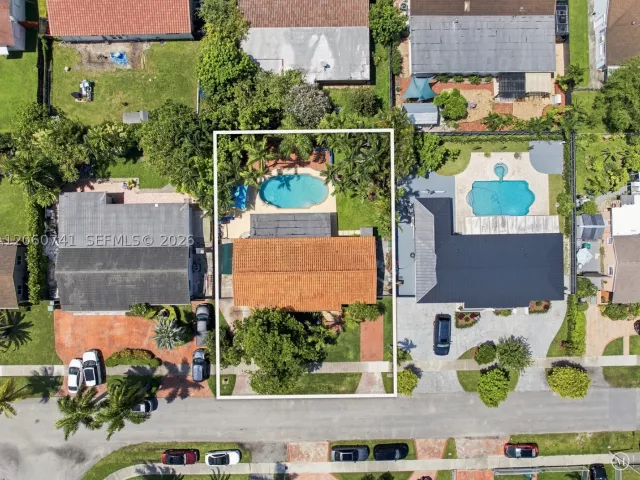 3-bedroom home for sale in Miami - 11831 SW 31st St - MondialRealty