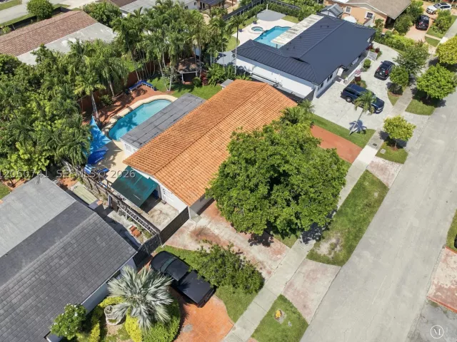 3-bedroom home for sale in Miami - 11831 SW 31st St - MondialRealty