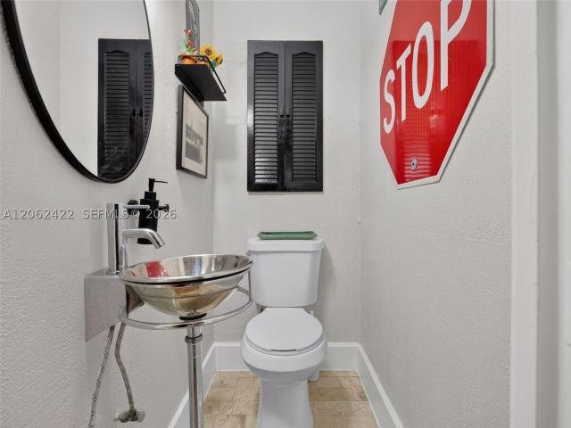 3-bedroom home for sale in Boca Raton - 23410 Liberty Bell Ter - MondialRealty