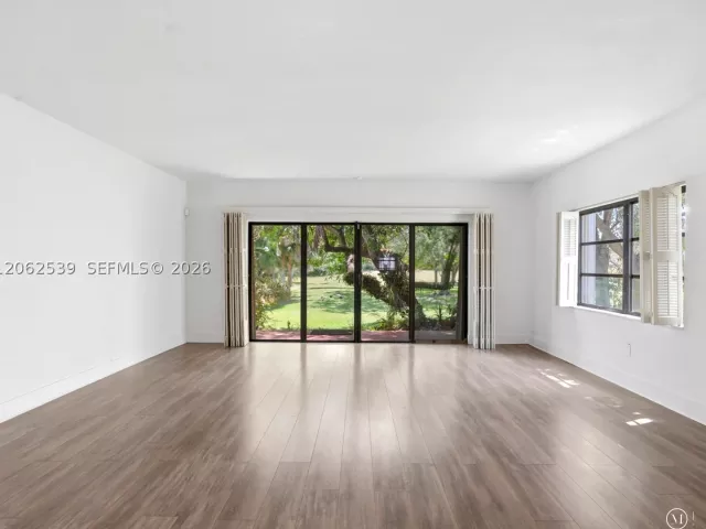 2-bedroom home for sale in Miami - 8886 SW 62nd Ter 8-A - MondialRealty