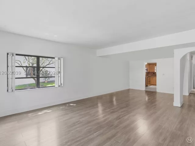 2-bedroom home for sale in Miami - 8886 SW 62nd Ter 8-A - MondialRealty