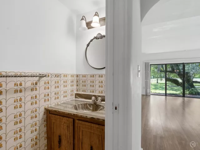 2-bedroom home for sale in Miami - 8886 SW 62nd Ter 8-A - MondialRealty