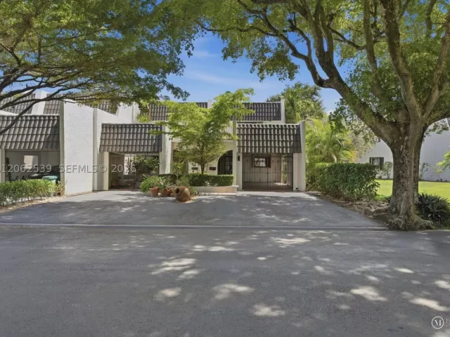 2-bedroom home for sale in Miami - 8886 SW 62nd Ter 8-A - MondialRealty