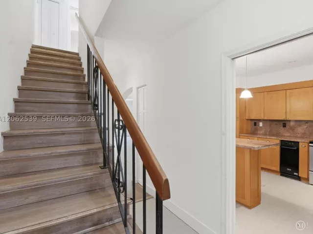 2-bedroom home for sale in Miami - 8886 SW 62nd Ter 8-A - MondialRealty