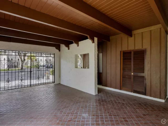 2-bedroom home for sale in Miami - 8886 SW 62nd Ter 8-A - MondialRealty
