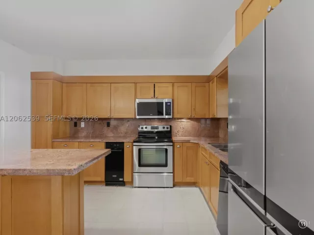 2-bedroom home for sale in Miami - 8886 SW 62nd Ter 8-A - MondialRealty