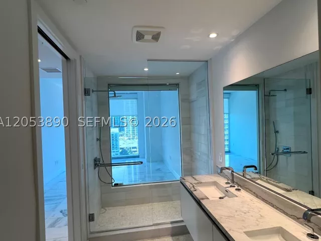 2-bedroom condo for sale in Miami - 700 NE 26th Ter 1506 - MondialRealty