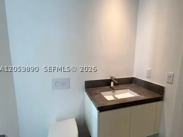 2-bedroom condo for sale in Miami - 700 NE 26th Ter 1506 - MondialRealty