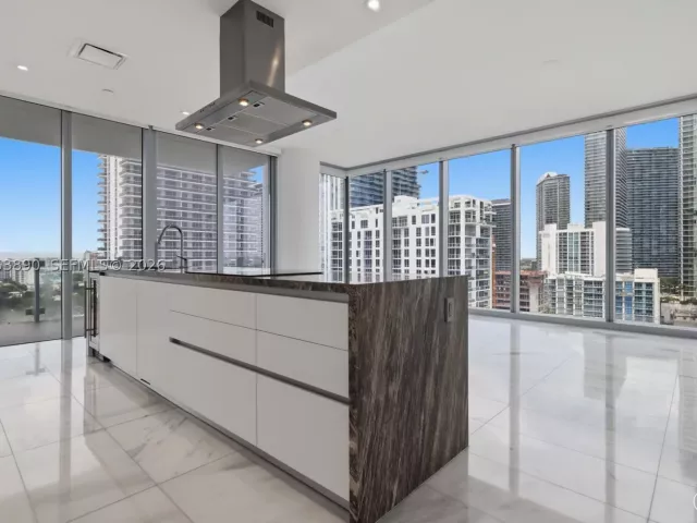 2-bedroom condo for sale in Miami - 700 NE 26th Ter 1506 - MondialRealty