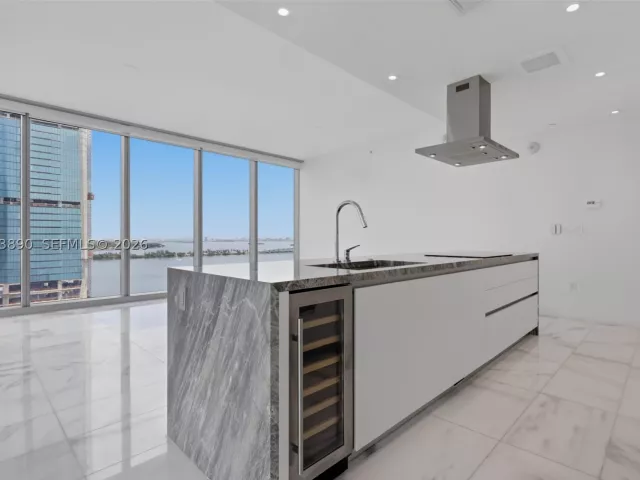 2-bedroom condo for sale in Miami - 700 NE 26th Ter 1506 - MondialRealty