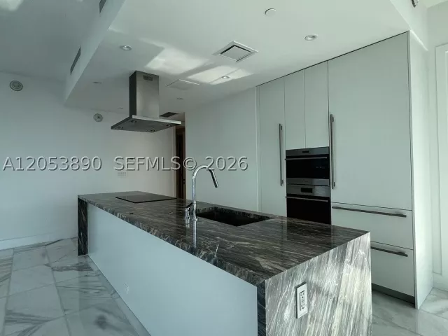 2-bedroom condo for sale in Miami - 700 NE 26th Ter 1506 - MondialRealty