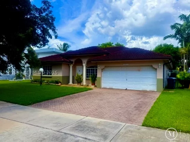 3-bedroom home for sale in Miami - 18223 SW 149th Pl - MondialRealty