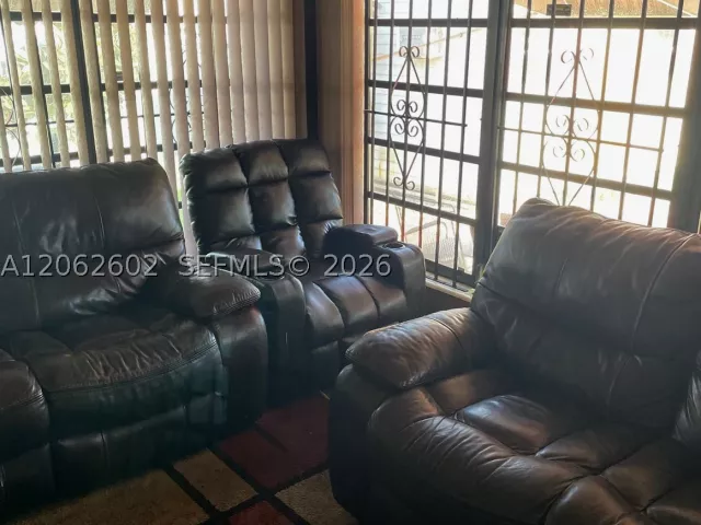 4-bedroom home for sale in Miami - 3265 NW 80th Ter - MondialRealty