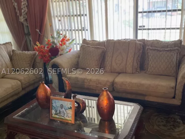 4-bedroom home for sale in Miami - 3265 NW 80th Ter - MondialRealty