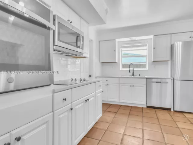 3-bedroom home for rent in Miami - 10015 SW 85th Ter - MondialRealty