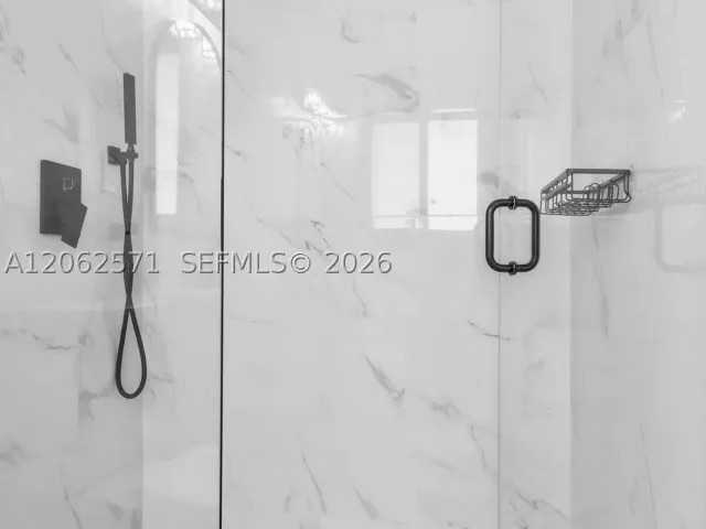 3-bedroom home for rent in Miami - 10015 SW 85th Ter - MondialRealty