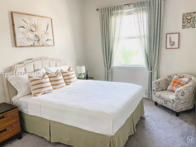 3-bedroom home for sale in Hollywood - 5100 Eucalyptus Dr 2 - MondialRealty