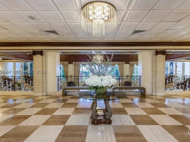 2-bedroom condo for sale in Hallandale Beach - 2030 S Ocean Dr 2223 - MondialRealty