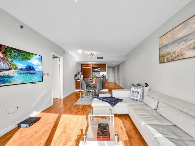 2-bedroom condo for sale in Hallandale Beach - 1850 S Ocean Dr 2709 - MondialRealty