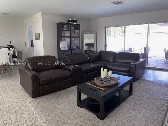 3-bedroom home for rent in Miami - 5001 SW 87th Pl 1 - MondialRealty