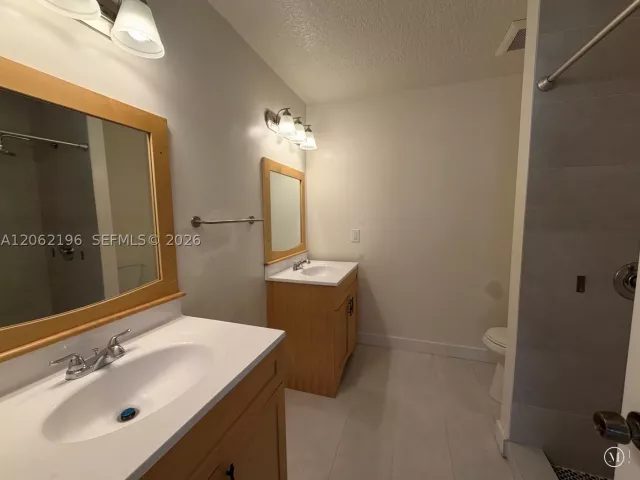 4-bedroom home for rent in Miami - 11405 SW 112th Ter 1 - MondialRealty