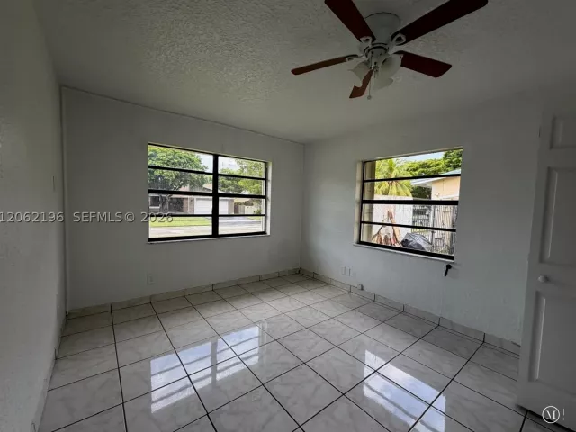 4-bedroom home for rent in Miami - 11405 SW 112th Ter 1 - MondialRealty