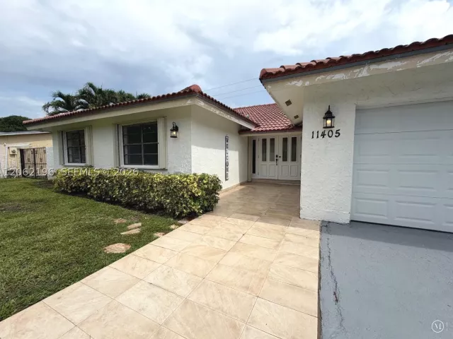 4-bedroom home for rent in Miami - 11405 SW 112th Ter 1 - MondialRealty