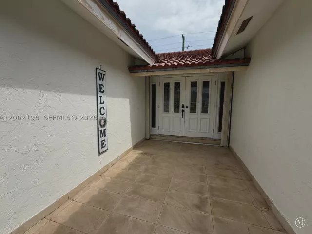 4-bedroom home for rent in Miami - 11405 SW 112th Ter 1 - MondialRealty