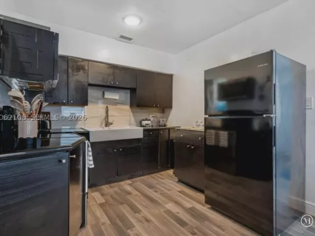2-bedroom home for rent in Miami - 1021 NW 37th Ave - MondialRealty