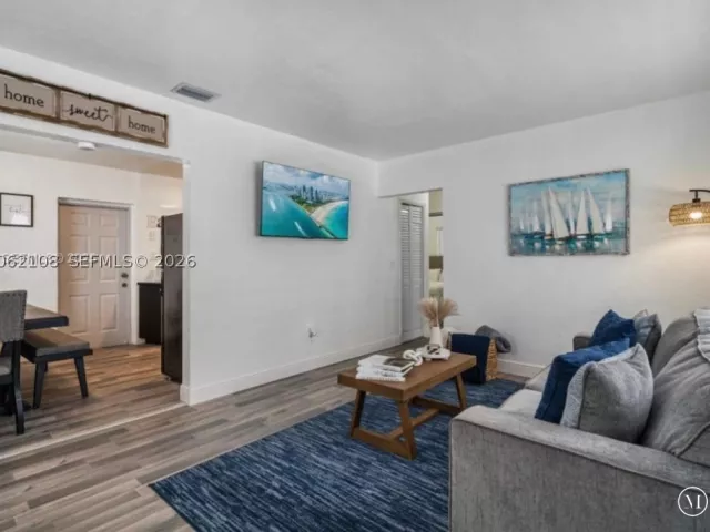 2-bedroom home for rent in Miami - 1021 NW 37th Ave - MondialRealty