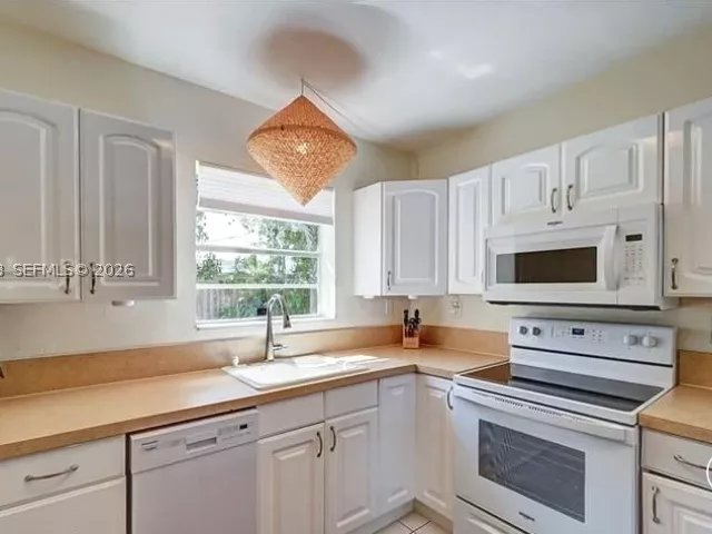 3-bedroom home for sale in Pompano Beach - 1180 SW 4th Ter - MondialRealty
