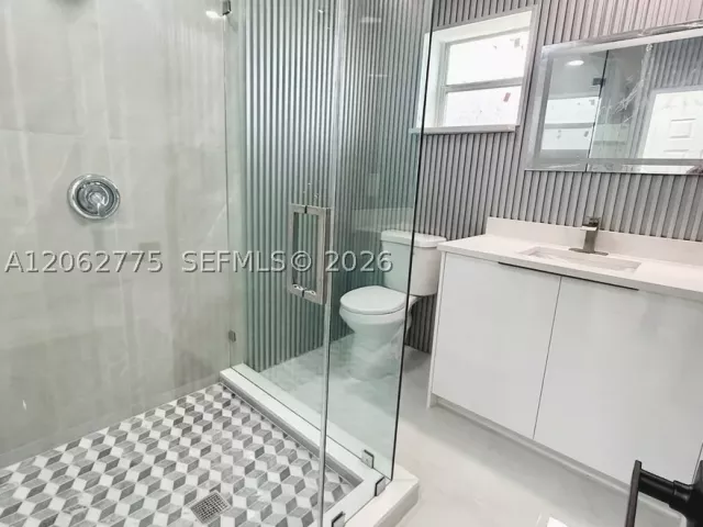 5-bedroom home for sale in Miami Gardens - 17800 NW 8th Ave - MondialRealty