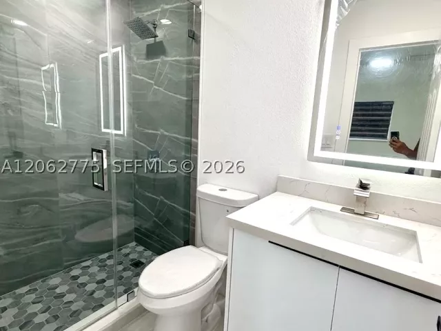 5-bedroom home for sale in Miami Gardens - 17800 NW 8th Ave - MondialRealty