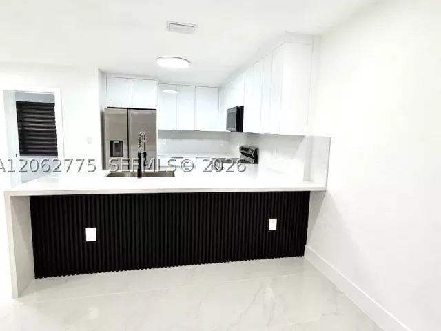 5-bedroom home for sale in Miami Gardens - 17800 NW 8th Ave - MondialRealty