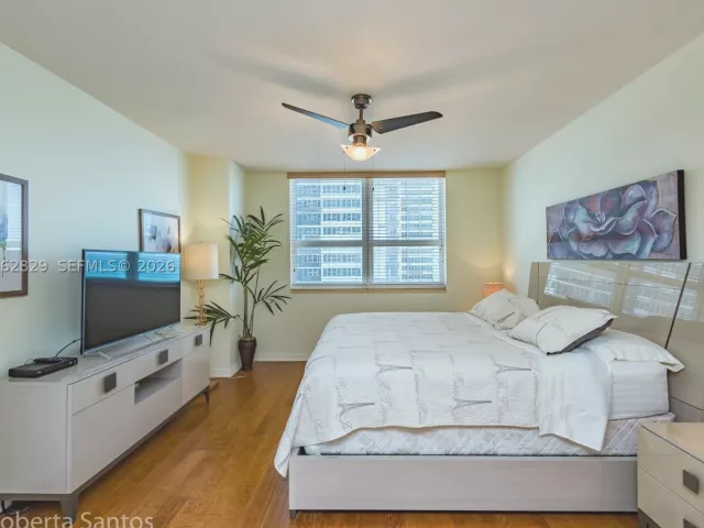 2-bedroom condo for rent in Hallandale Beach - 2080 S Ocean Dr 804 - MondialRealty