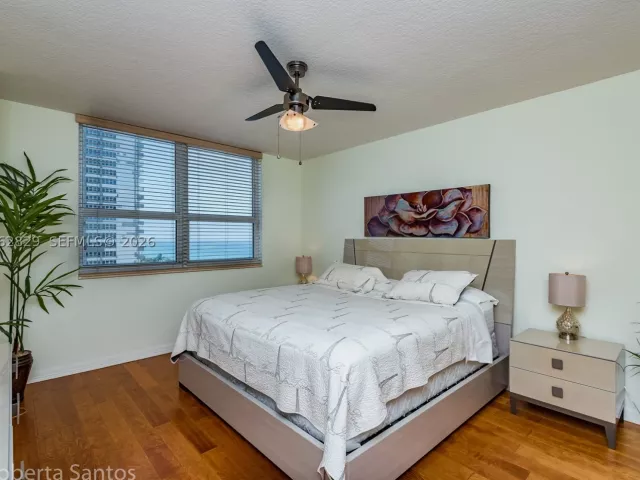 2-bedroom condo for rent in Hallandale Beach - 2080 S Ocean Dr 804 - MondialRealty