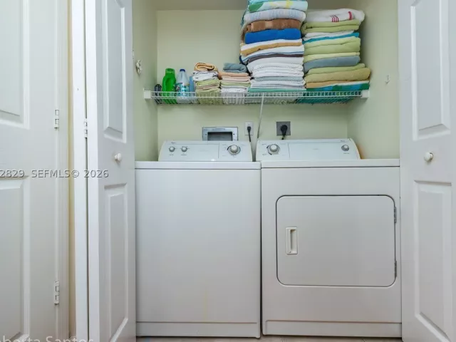 2-bedroom condo for rent in Hallandale Beach - 2080 S Ocean Dr 804 - MondialRealty