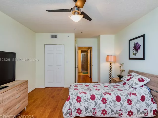 2-bedroom condo for rent in Hallandale Beach - 2080 S Ocean Dr 804 - MondialRealty