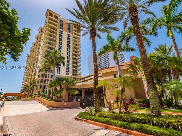 2-bedroom condo for rent in Hallandale Beach - 2080 S Ocean Dr 804 - MondialRealty