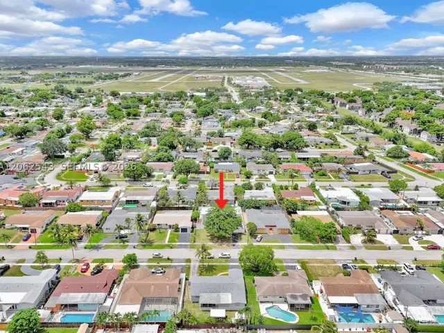 3-bedroom home for rent in Pembroke Pines - 7710 NW 6th Ct - MondialRealty