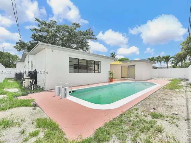 3-bedroom home for rent in Pembroke Pines - 7710 NW 6th Ct - MondialRealty