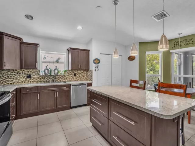 3-bedroom home for sale in Miami - 14331 SW 155th Ct - MondialRealty
